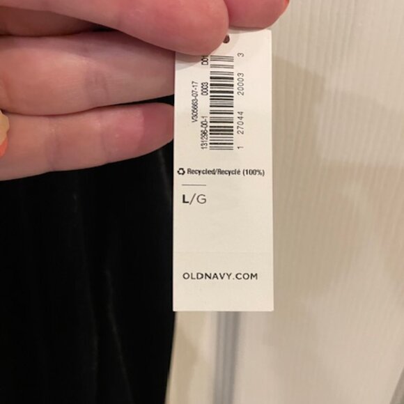 NWT - Old Navy black velvet v-neck tank with back cutout; sz LARGE - Picture 2 of 3